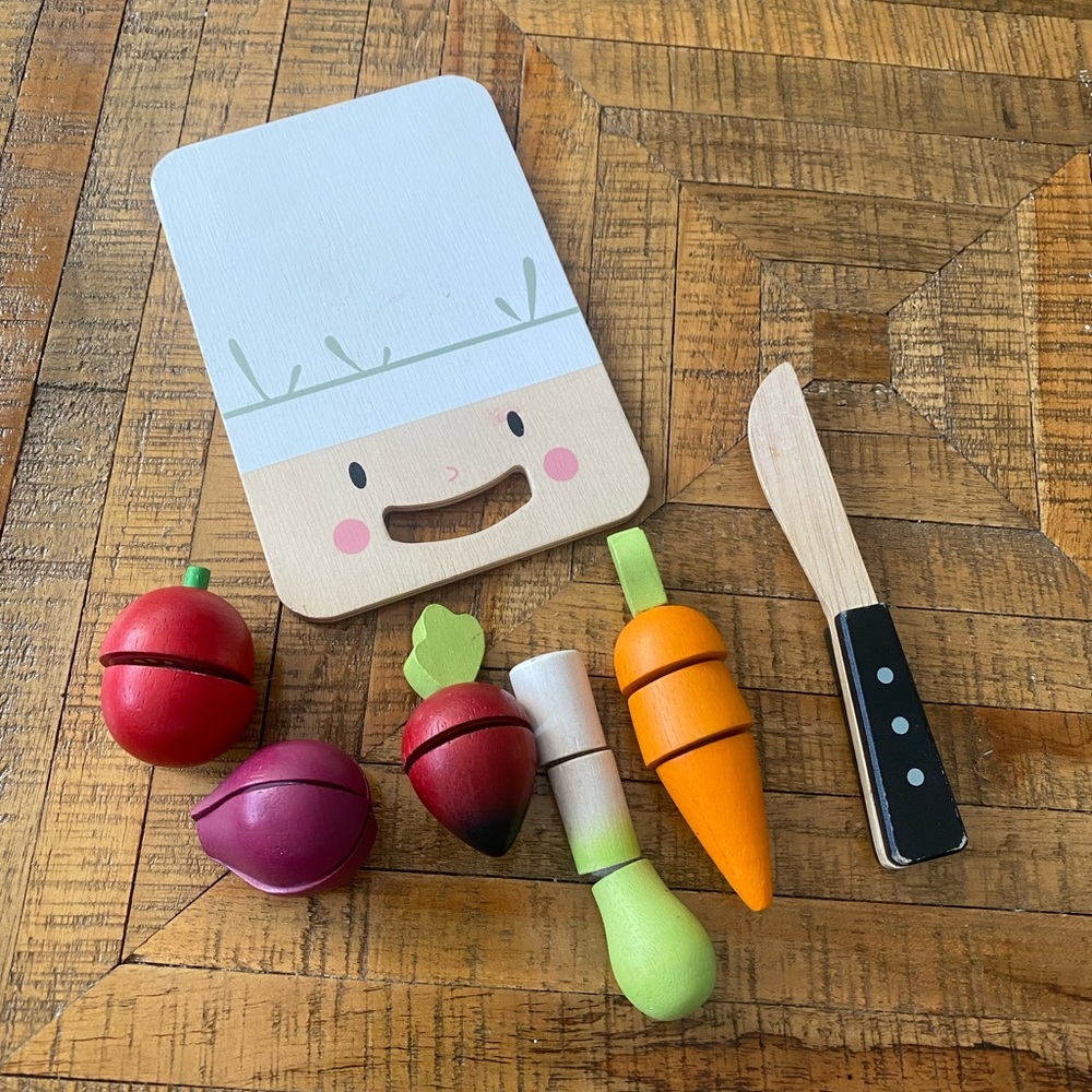 Tender Leaf Toys Wooden Velcro Vegetable Cutting